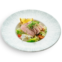 Салат с уткой, грушей и сыром бри